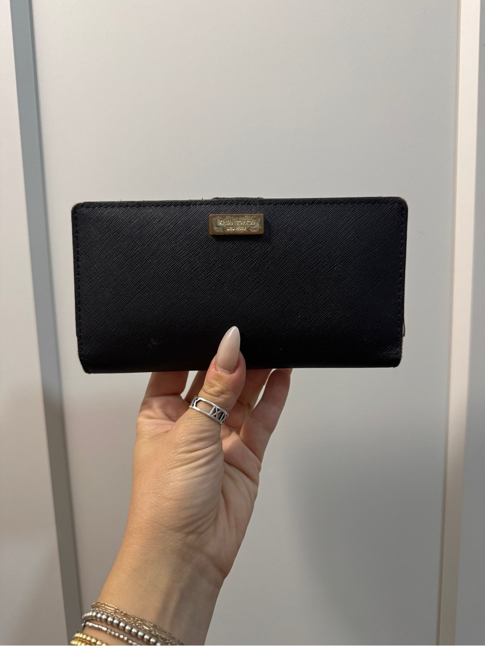 Kate Spade Black Women's Zip Wallet - Elegant Everyday Organizer